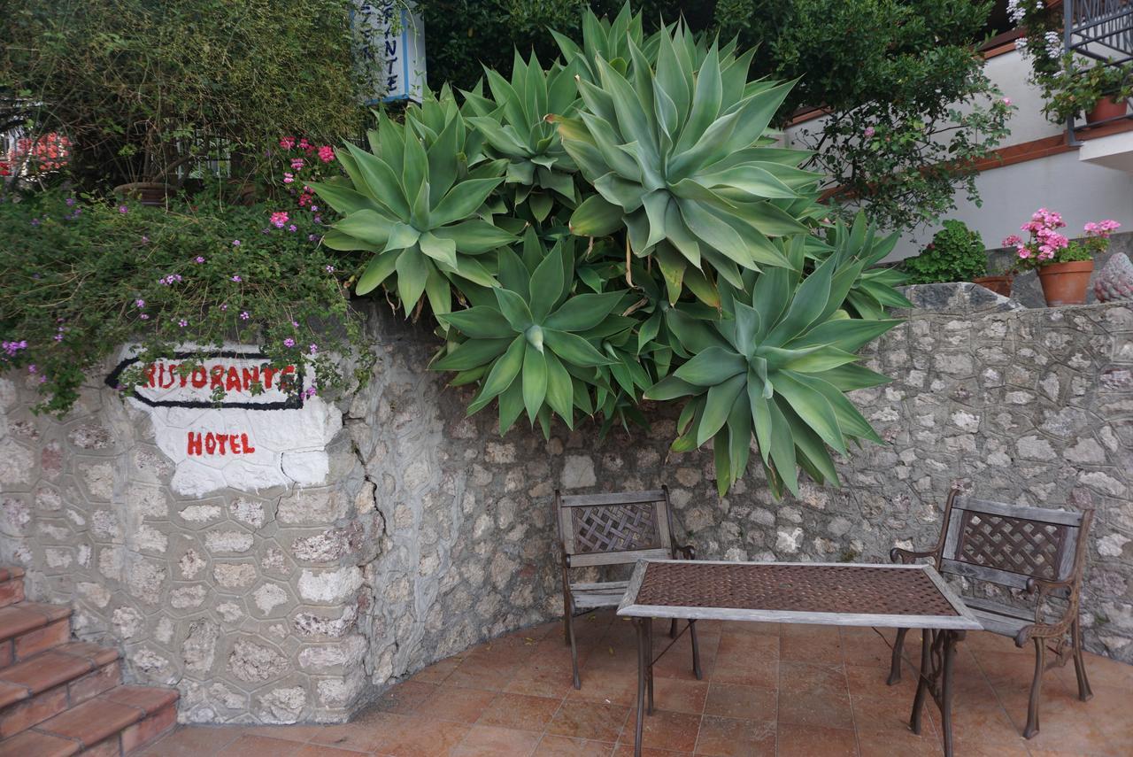 Hotel Villa Souvenir Forza dʼAgro Zewnętrze zdjęcie